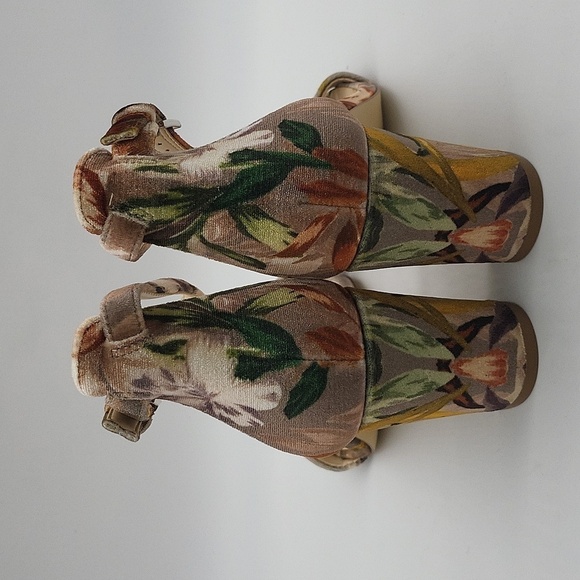 814- Nine West Pruce Block Heel Sandals Taupe Floral Size 8.5 M NWT - Picture 5 of 11